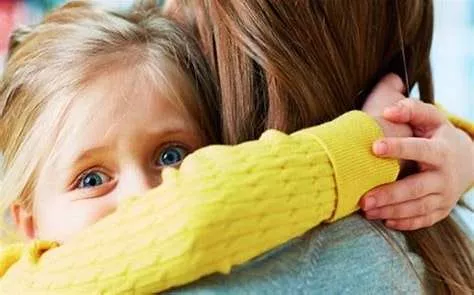 آیا اضطراب جدایی در کودک طبیعی است ؟